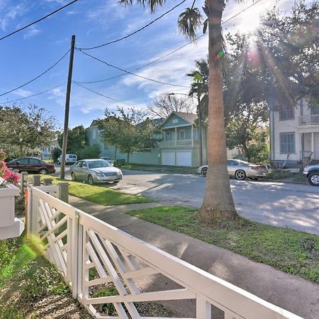 Bright Galveston Cottage Close To Beach And Strand المظهر الخارجي الصورة